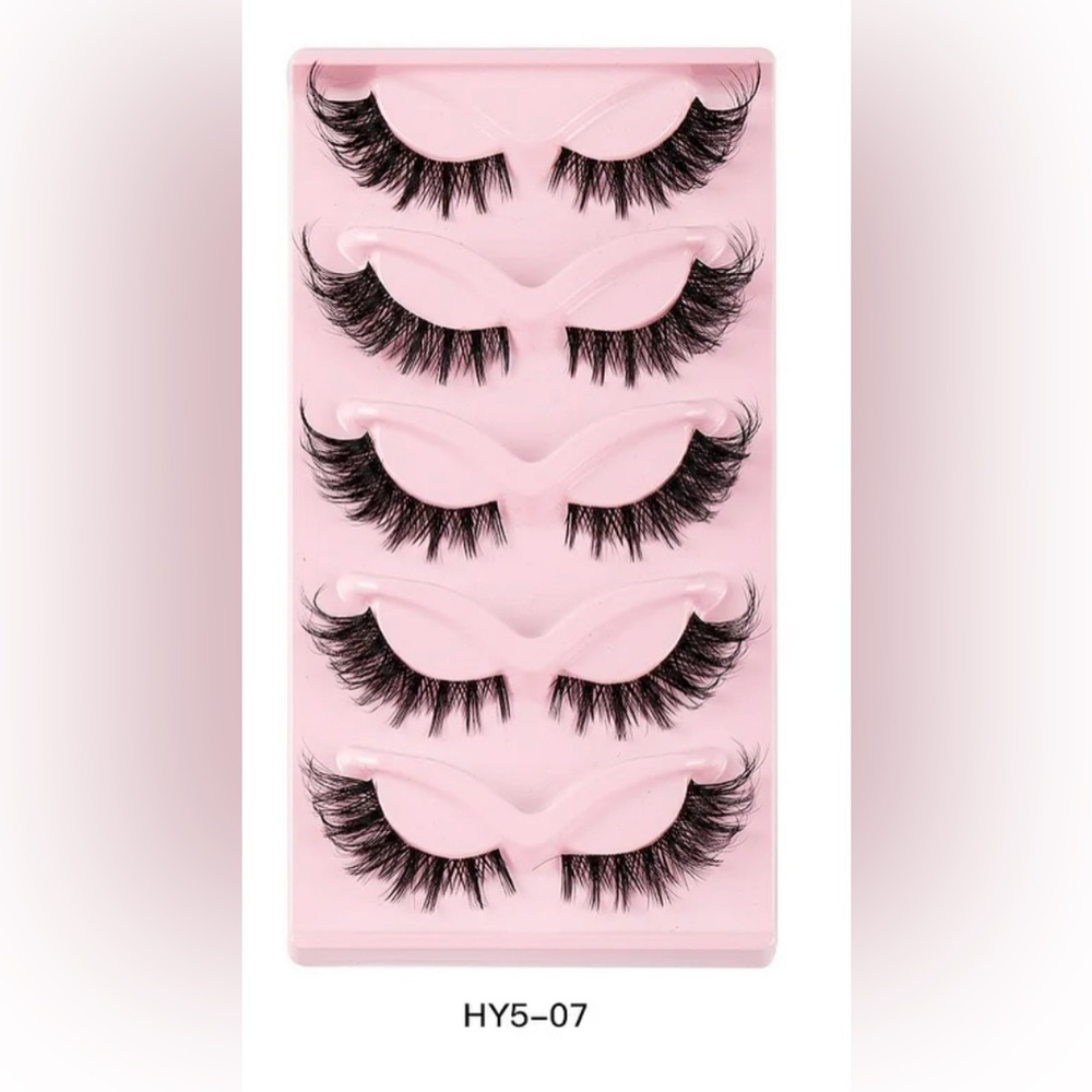 Voluminous Black False Eyelashes